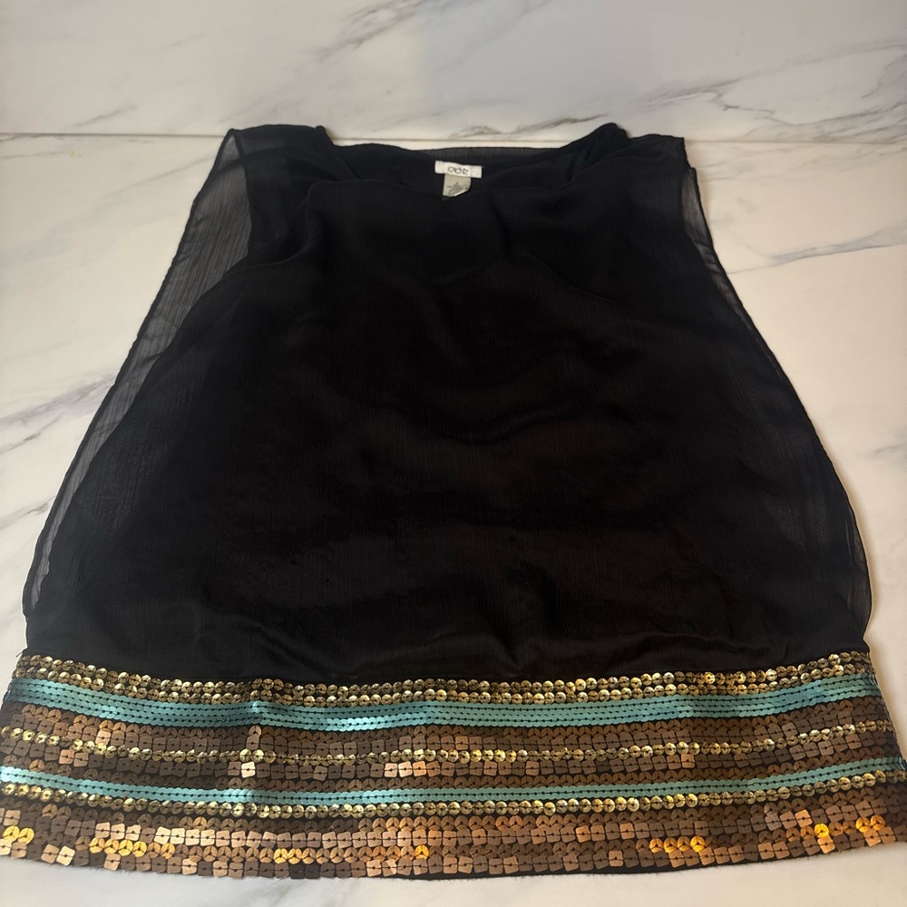 Beautiful cache sequin tank